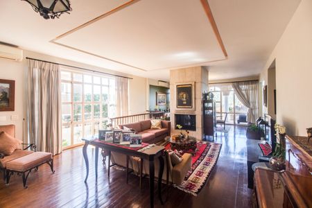 Casa de condomínio à venda com 1480m², 4 quartos e 9 vagasSala 2