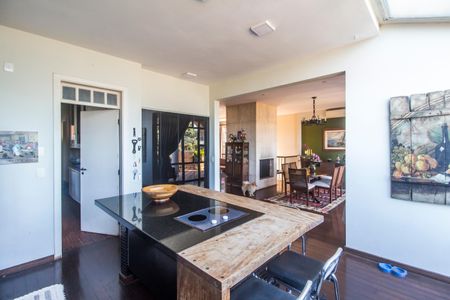 Casa de condomínio à venda com 1480m², 4 quartos e 9 vagasCozinha 