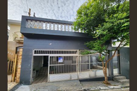Casa à venda com 249m², 3 quartos e 2 vagasFachada