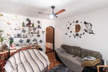 Casa à venda com 249m², 3 quartos e 2 vagasSala