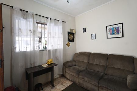 Casa à venda com 130m², 2 quartos e 2 vagasSala