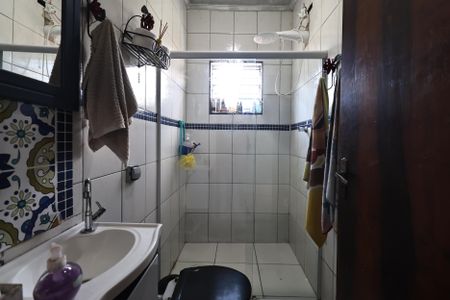 Casa à venda com 130m², 2 quartos e 2 vagasBanheiro