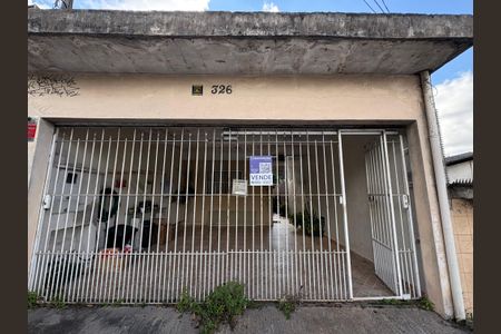 Casa à venda com 130m², 2 quartos e 2 vagas Casa à venda com 130m², 2 quartos e 2 vagasFachada + plaquinha