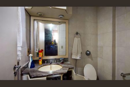 Apartamento à venda com 76m², 2 quartos e 1 vagaBanheiro da Suíte