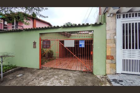 Casa para alugar com 85m², 3 quartos e 2 vagas Casa para alugar com 85m², 3 quartos e 2 vagasFachada