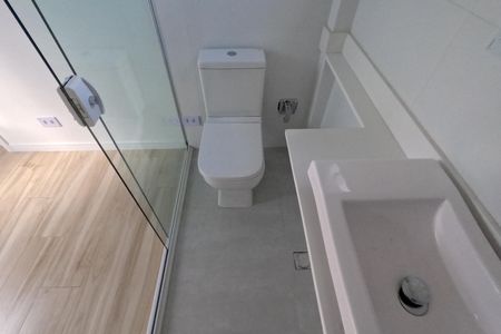 Casa para alugar com 240m², 4 quartos e 3 vagasBanheiro da Suíte 1