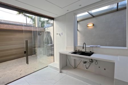 Casa para alugar com 240m², 4 quartos e 3 vagasCozinha