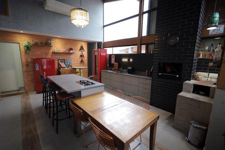 Apartamento à venda com 152m², 3 quartos e 3 vagas Apartamento à venda com 152m², 3 quartos e 3 vagasCobertura