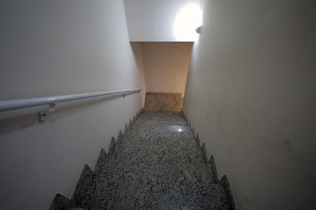 Apartamento à venda com 152m², 3 quartos e 3 vagas Apartamento à venda com 152m², 3 quartos e 3 vagasEscada