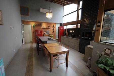 Apartamento à venda com 152m², 3 quartos e 3 vagas Apartamento à venda com 152m², 3 quartos e 3 vagasCobertura