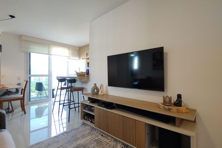 Apartamento à venda com 80m², 2 quartos e 2 vagasSala