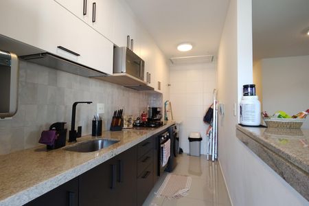 Apartamento à venda com 80m², 2 quartos e 2 vagasCozinha 