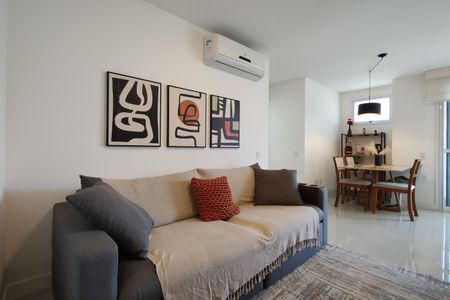 Apartamento à venda com 80m², 2 quartos e 2 vagasSala