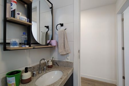 Apartamento à venda com 80m², 2 quartos e 2 vagasBanheiro Social