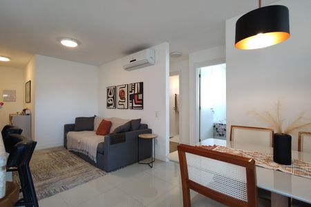 Apartamento à venda com 80m², 2 quartos e 2 vagasSala