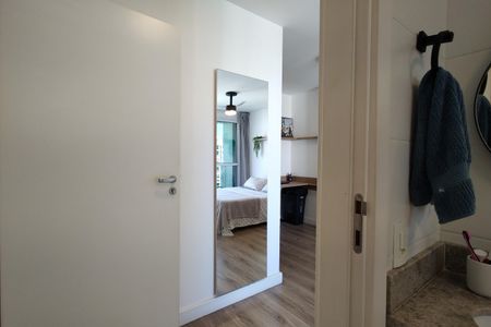 Apartamento à venda com 80m², 2 quartos e 2 vagasBanheiro da Suíte