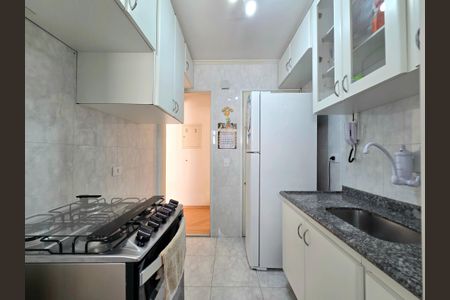 Apartamento à venda com 49m², 2 quartos e 1 vaga Apartamento à venda com 49m², 2 quartos e 1 vagaCozinha