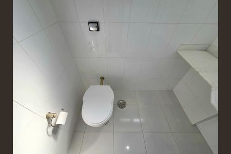 Apartamento à venda com 49m², 2 quartos e 1 vaga Apartamento à venda com 49m², 2 quartos e 1 vagaBanheiro