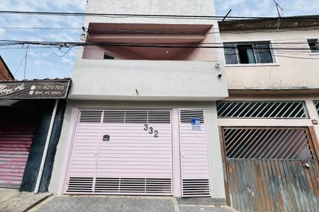Casa para alugar com 110m², 2 quartos e sem vaga Casa para alugar com 110m², 2 quartos e sem vagaFachada