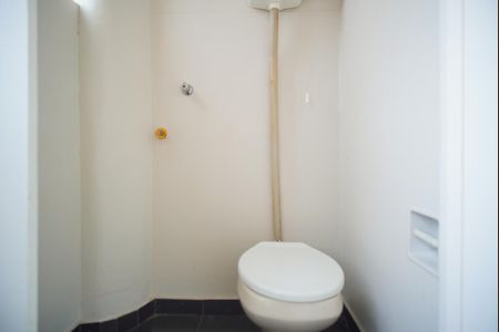 Apartamento para alugar com 132m², 2 quartos e sem vagaBanheiro de Serviço