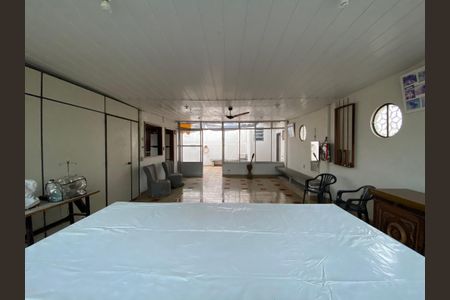 Casa à venda com 175m², 5 quartos e 2 vagasEspaço de Festas