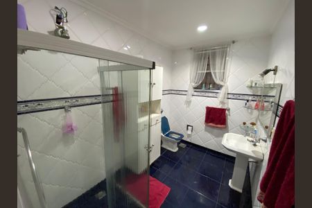 Casa à venda com 175m², 5 quartos e 2 vagasBanheiro