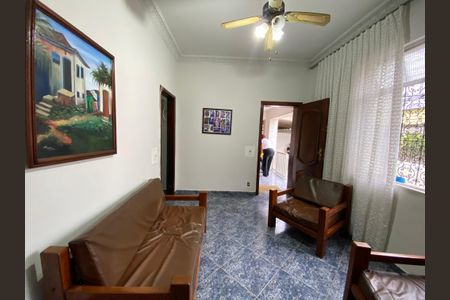 Casa à venda com 175m², 5 quartos e 2 vagasSala