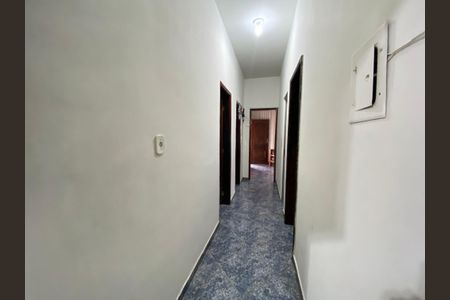 Casa à venda com 175m², 5 quartos e 2 vagasCorredor