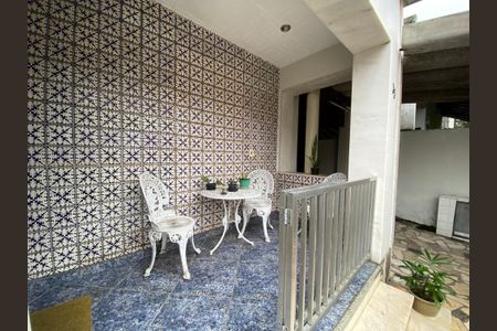 Casa à venda com 175m², 5 quartos e 2 vagasÁrea Externa