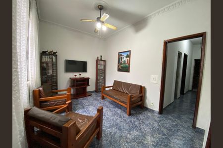 Casa à venda com 175m², 5 quartos e 2 vagasSala