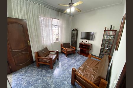 Casa à venda com 175m², 5 quartos e 2 vagasSala