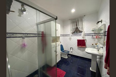 Casa à venda com 175m², 5 quartos e 2 vagasBanheiro