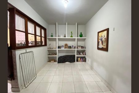 Casa à venda com 175m², 5 quartos e 2 vagasSala 2
