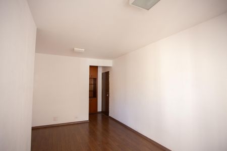 Sala de apartamento à venda com 2 quartos, 50m² em Chora Menino, São Paulo