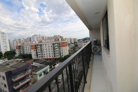 Apartamento à venda com 60m², 2 quartos e 1 vagaVaranda