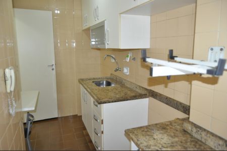 Apartamento à venda com 57m², 2 quartos e 1 vagaCozinha