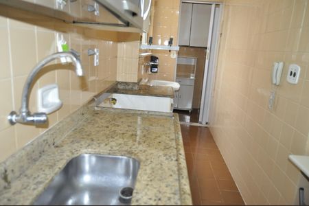 Apartamento à venda com 57m², 2 quartos e 1 vagaCozinha