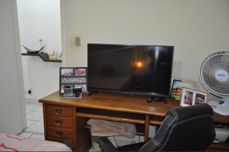 Apartamento à venda com 75m², 2 quartos e 2 vagasQuarto 2