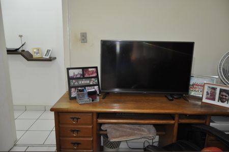 Apartamento à venda com 75m², 2 quartos e 2 vagasQuarto 2