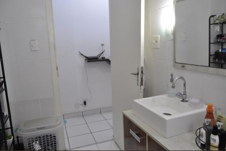 Apartamento à venda com 75m², 2 quartos e 2 vagasBanheiro 2