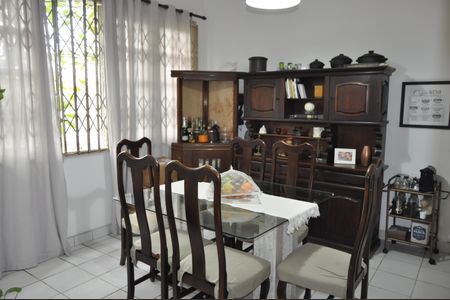 Apartamento à venda com 75m², 2 quartos e 2 vagasSala