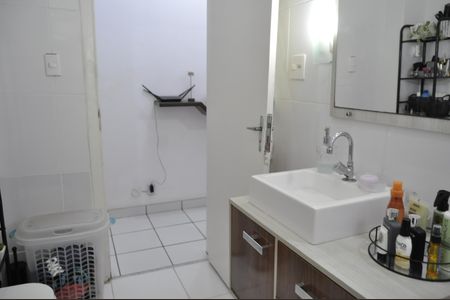 Apartamento à venda com 75m², 2 quartos e 2 vagasBanheiro 2