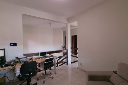 Casa para alugar com 360m², 4 quartos e 3 vagas Casa para alugar com 360m², 4 quartos e 3 vagasEscritório