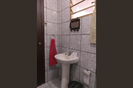 Casa para alugar com 360m², 4 quartos e 3 vagas Casa para alugar com 360m², 4 quartos e 3 vagasBanheiro de Serviço