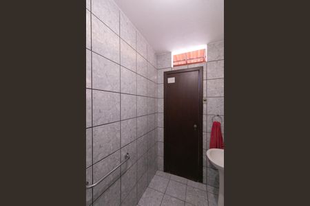 Casa para alugar com 360m², 4 quartos e 3 vagas Casa para alugar com 360m², 4 quartos e 3 vagasBanheiro de Serviço