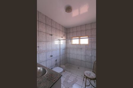 Casa para alugar com 360m², 4 quartos e 3 vagas Casa para alugar com 360m², 4 quartos e 3 vagasBanheiro 2