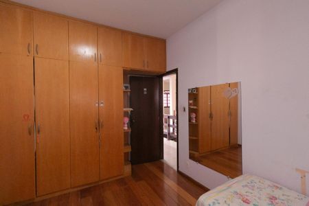 Casa para alugar com 360m², 4 quartos e 3 vagas Casa para alugar com 360m², 4 quartos e 3 vagasQuarto de Serviço