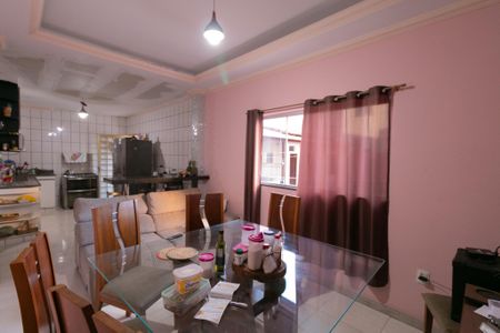 Casa para alugar com 360m², 4 quartos e 3 vagas Casa para alugar com 360m², 4 quartos e 3 vagasCopa