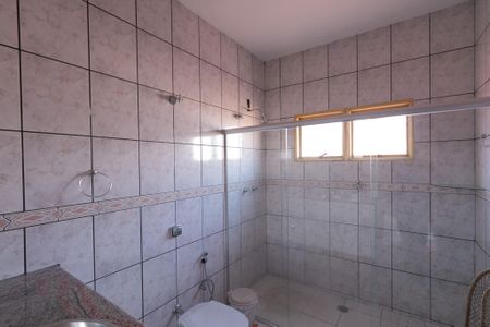 Casa para alugar com 360m², 4 quartos e 3 vagas Casa para alugar com 360m², 4 quartos e 3 vagasBanheiro 2