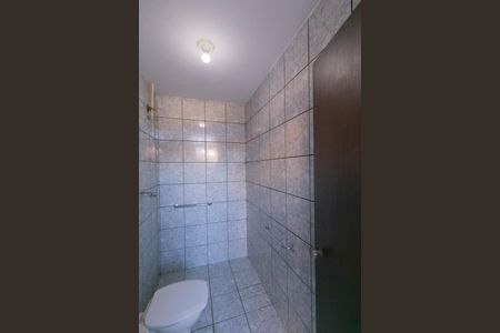 Casa para alugar com 360m², 4 quartos e 3 vagas Casa para alugar com 360m², 4 quartos e 3 vagasBanheiro de Serviço